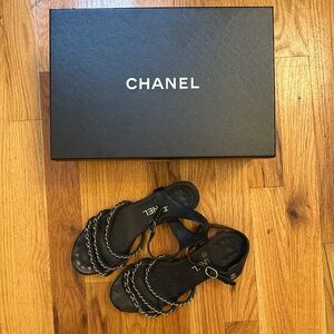 Chanel Black Leather Chain Strap Sandals Size 36.5 Gold CC Logo w/Box & Dust Bag